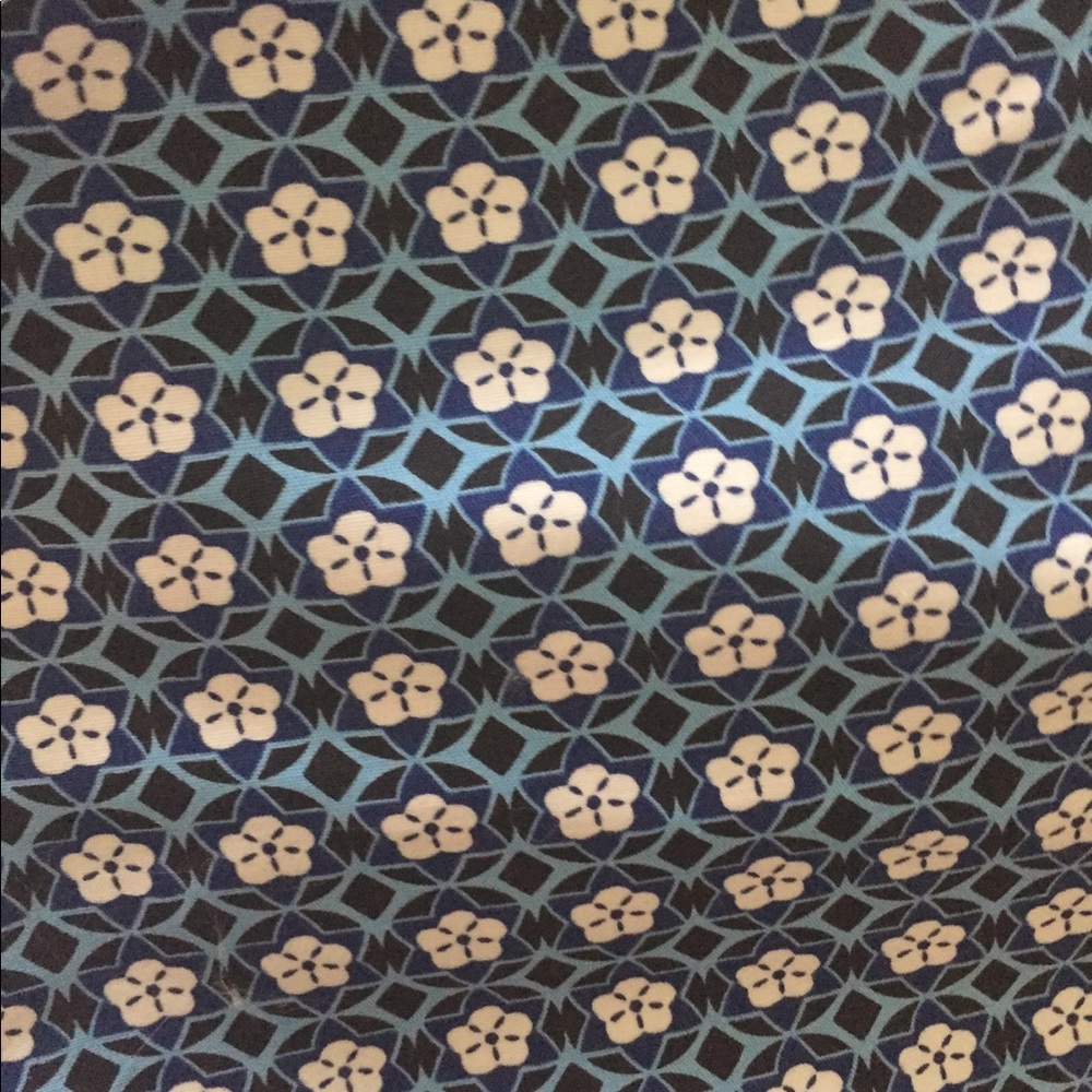 Adorable cute print blue shorts! - Picture 4 of 5